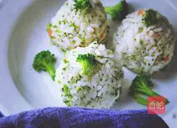Illustration of how to make nutritious and beautiful bento broccoli rice balls 15
