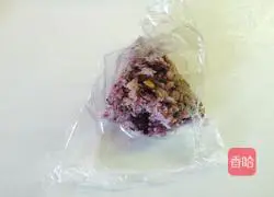 Illustration of how to make simple rice balls 5