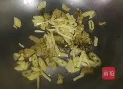 Illustration of how to make spicy and sour seafood rice noodles 9