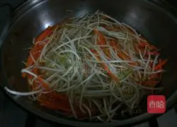 Illustration of Homemade Cold Noodles 2