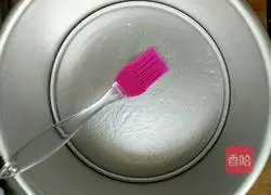 Illustration of how to make purple sweet potato and banana cake 9