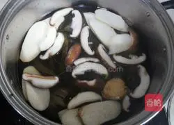 Illustration of how to make spicy rice noodles 4