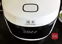 Illustration of how to make braised rice with king oyster mushroom and sausage 10