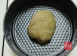 Illustration of how to make red date and brown sugar hair cake 3