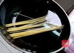 Illustration of how to make tomato pasta 3