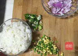 Illustration of how to make assorted rice balls 1