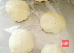 Illustration of how to make Polish super-soft all-purpose hamburger dough 8