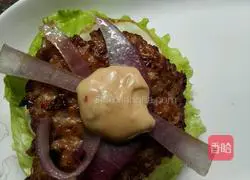 Illustration of how to make burgers 13