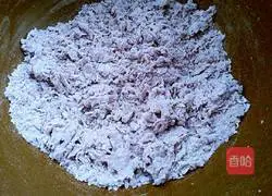 Illustration of how to make romantic rose flower rolls 2