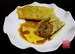 Illustration of how to make pot stickers with pumpkin filling 19