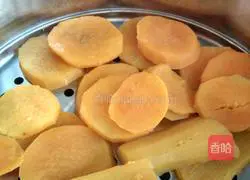 Illustration of how to make sweet potato, glutinous rice, red dates and raisin steamed buns 5