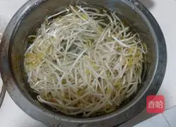 Illustration of how to make rice noodles 9