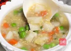 Illustration of how to make three-color minced pork porridge 11