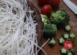 How to make stone pot rice noodles Illustration 1