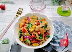 Illustration of how to make fried rice noodles with eggs 12