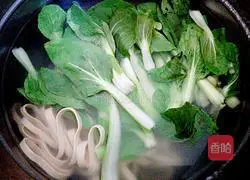 Illustration of how to make spicy and sour rice noodles 4