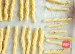 Illustration of how to make Italian hard dough sticks 10