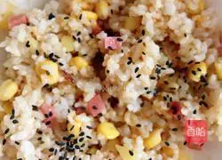 Corn luncheon meat rice ball recipe illustration 4