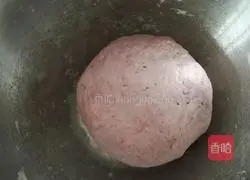 Illustration of how to make love purple sweet potato cake 3