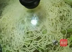 Illustration of how to make braised beans and noodles 6