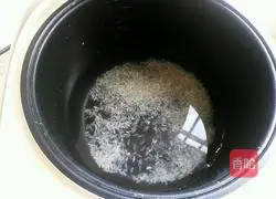 Sydney pear and wolfberry porridge Illustration of how to do it 3