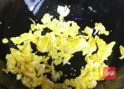 Illustration of how to make three fresh pot stickers 2