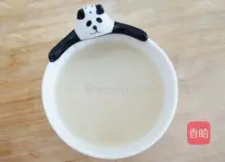 Illustration of how to make butterfly flower rolls 2