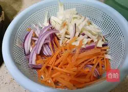 Illustration of how to make fried rice noodles 1