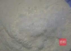 Illustration of how to make two-color hair cake 2