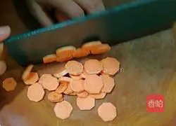 Illustration of how to make sweet potato porridge 3