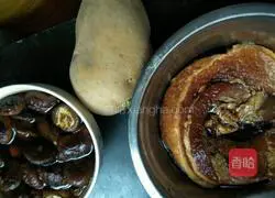 Illustration of how to make braised pork belly and potato rice 1