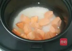 Illustration of how to make sweet potato porridge 5