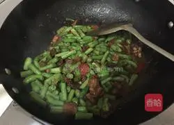 Illustration of how to make braised beans and noodles 2