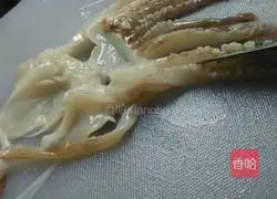 Illustration of how to make seafood pasta 1