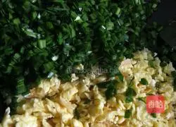 Illustration of how to make egg and leek boxes 5