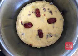 Illustration of how to make pumpkin hair cake 5