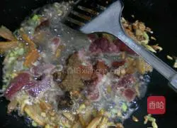 Illustration of how to make braised potato and green beans noodles 4