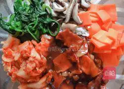 Korean Spicy Cabbage Bibimbap Recipe Illustration 18