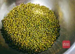 Illustration of how to make mung bean porridge 1