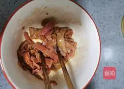 Illustration of how to make preserved egg and lean meat porridge 9