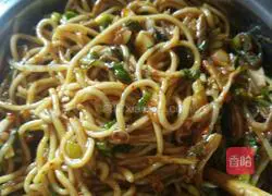 Illustration of how to make cold noodles with shredded chicken 6