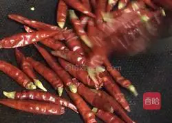 Illustration of how to make Sichuan cold noodles 2