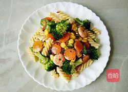 Illustration of how to make Italian spiral noodles with mushroom sauce and vegetables 11