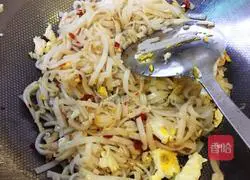 Illustration of how to make fried rice noodles 4