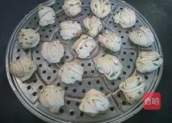 Illustration of Thousand Layer Chive Rolls 13