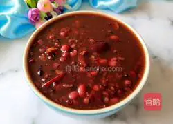 Illustration of how to make beauty and blood-tonifying porridge 8