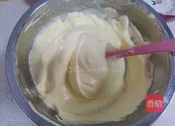 Strawberry Box Cake Recipe Illustration 10