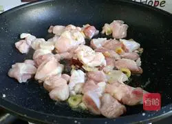 Illustration of how to make chicken legs and potatoes stewed rice 7