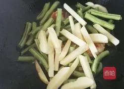 Illustration of homemade braised noodles 4