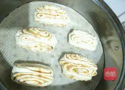 Spicy flower rolls Illustration of how to do it 7